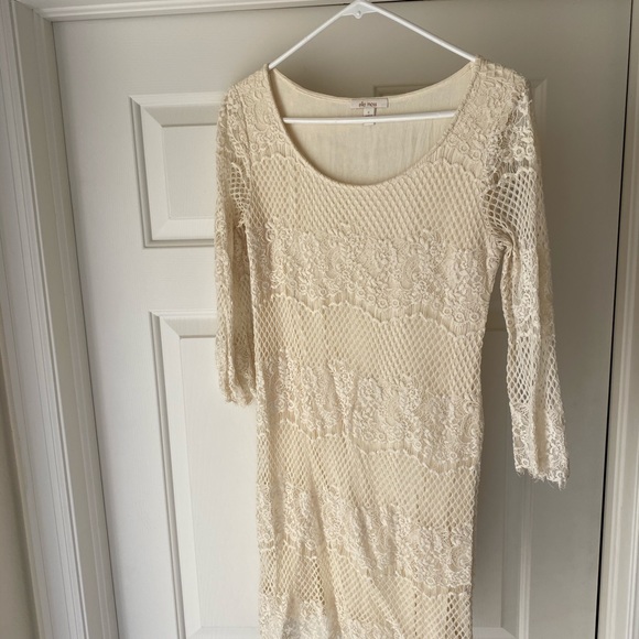 Great dress! Just needs to be steamed - Picture 2 of 4